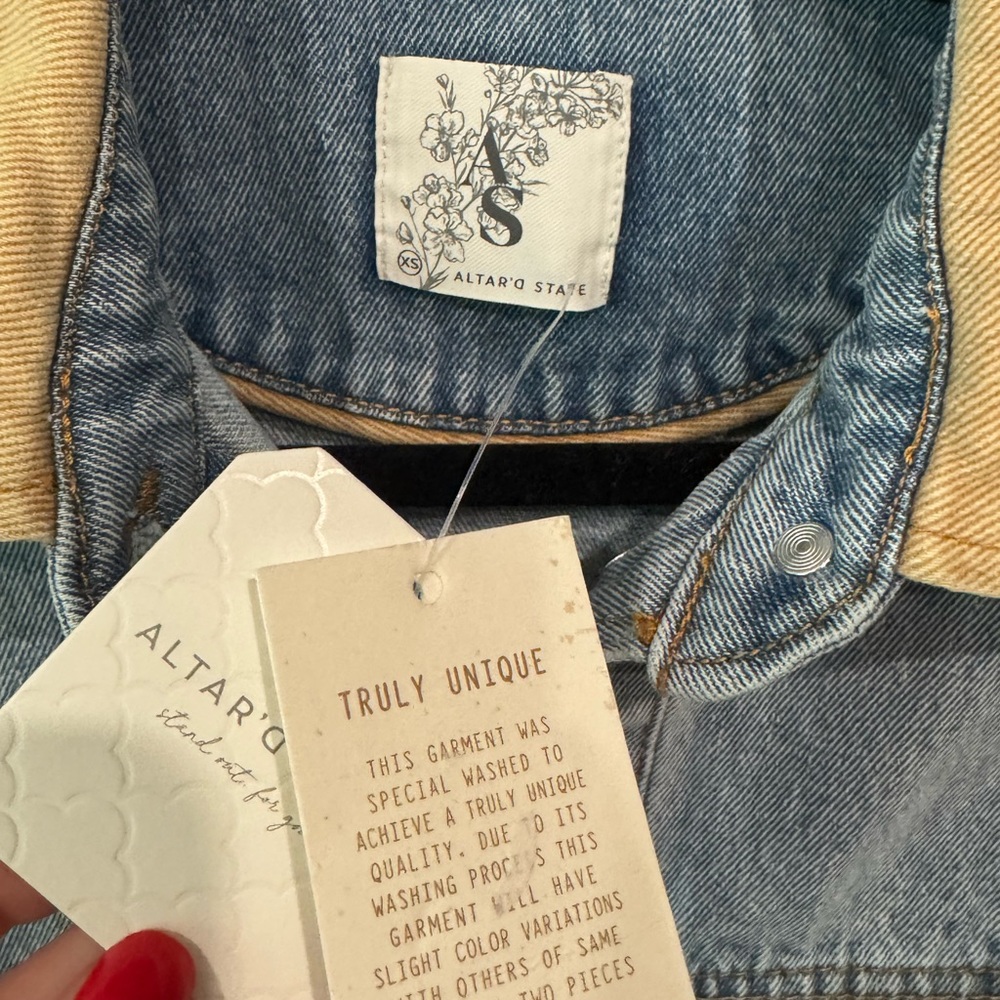Altar’d State Jean Jacket, size XS, NWT! - Picture 3 of 4